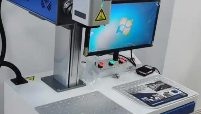 在線咨詢CO2激光打標(biāo)機(jī)價(jià)格