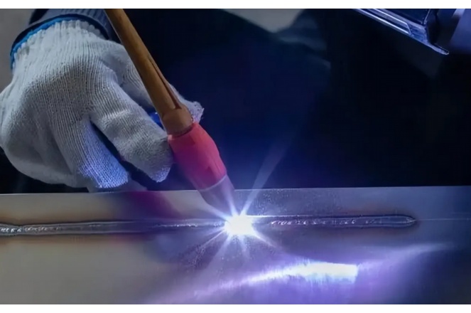 光纖激光焊接機自動化生產(chǎn)線設(shè)計方案詳解