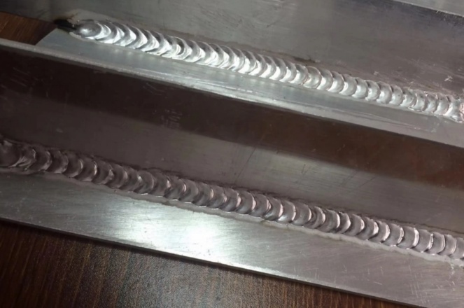 光纖激光焊接機+機器人焊接系統(tǒng)一體化方案