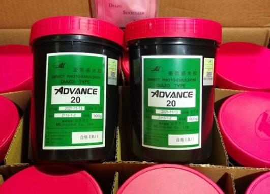 不同激光打標機品牌感光膠的適配情況（含對比參數）